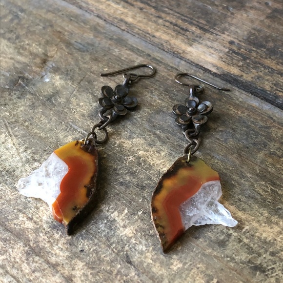 Agate Flower Gemstone Earrings - Picture 5 of 7